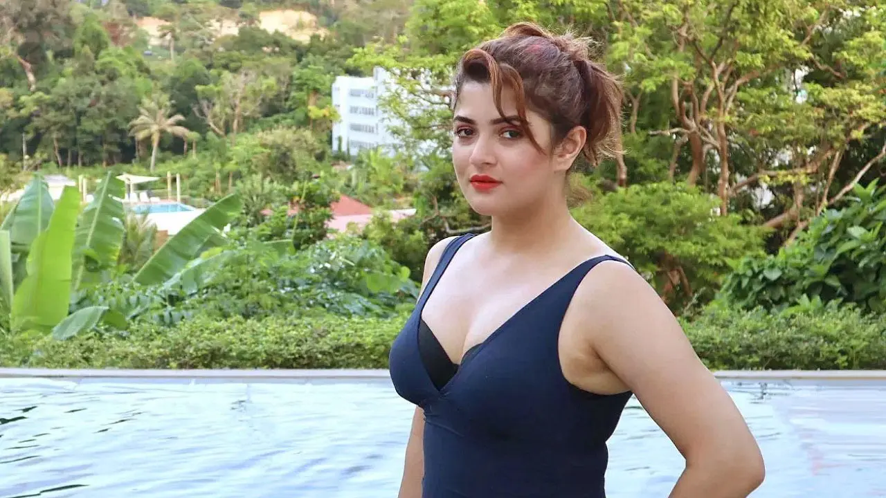 নতুন প্রেমে মজেছেন শ্রাবন্তী