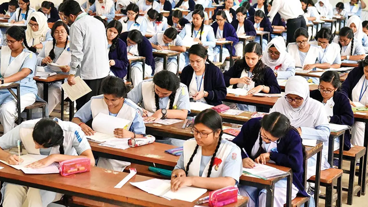 ২০২৪ সালের এসএসসি পরীক্ষার ‘ভুয়া রুটিন’ ফেসবুকে