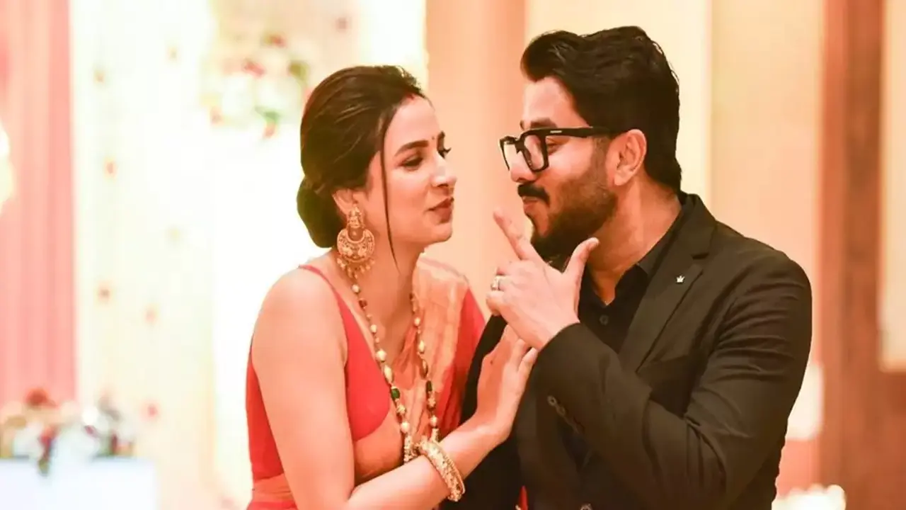 রাজ-শুভশ্রীর ঘরে নতুন অতিথি, ছেলে নাকি মেয়ে?