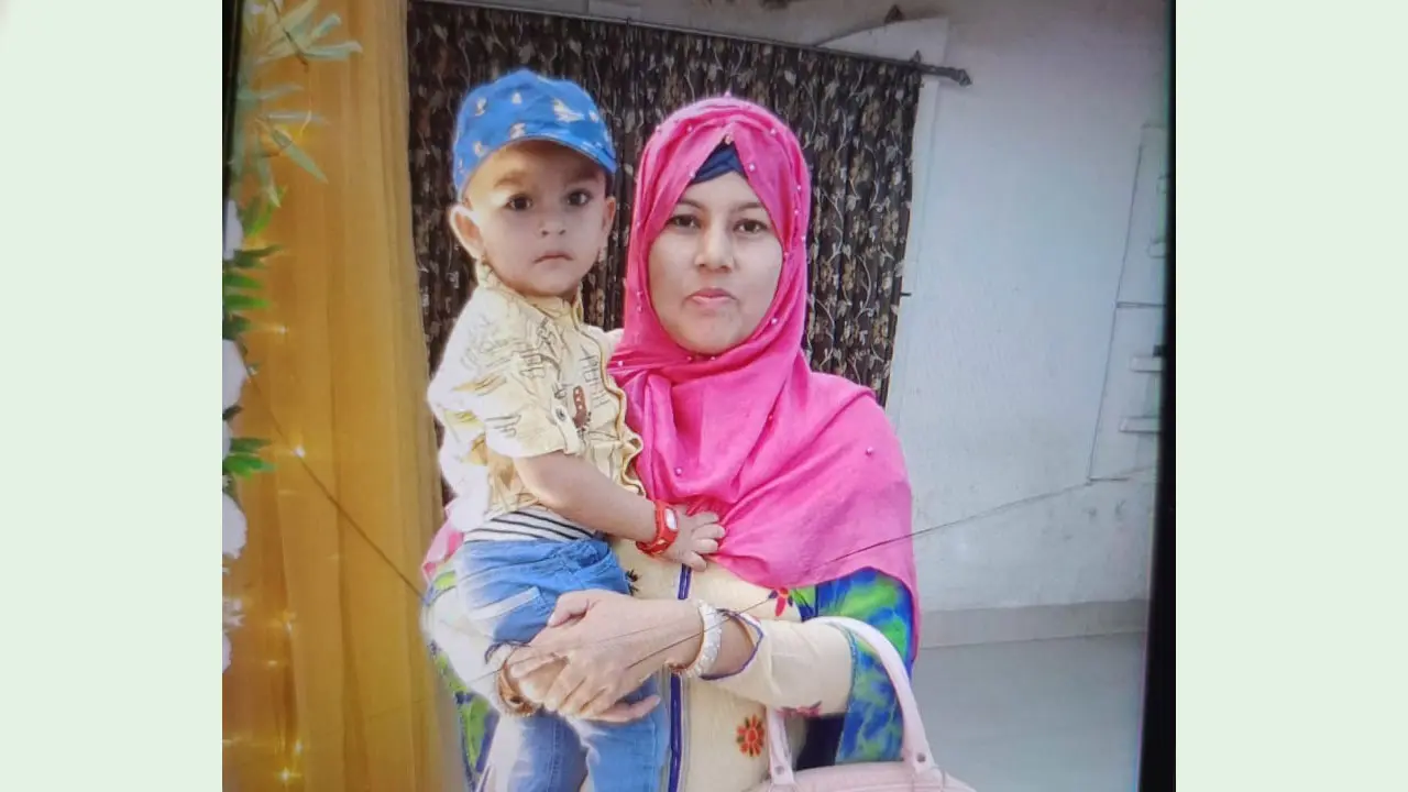 মৃত্যু নিশ্চিত জেনেও সন্তানকে বুকে জড়িয়ে রাখেন নিহত পপি