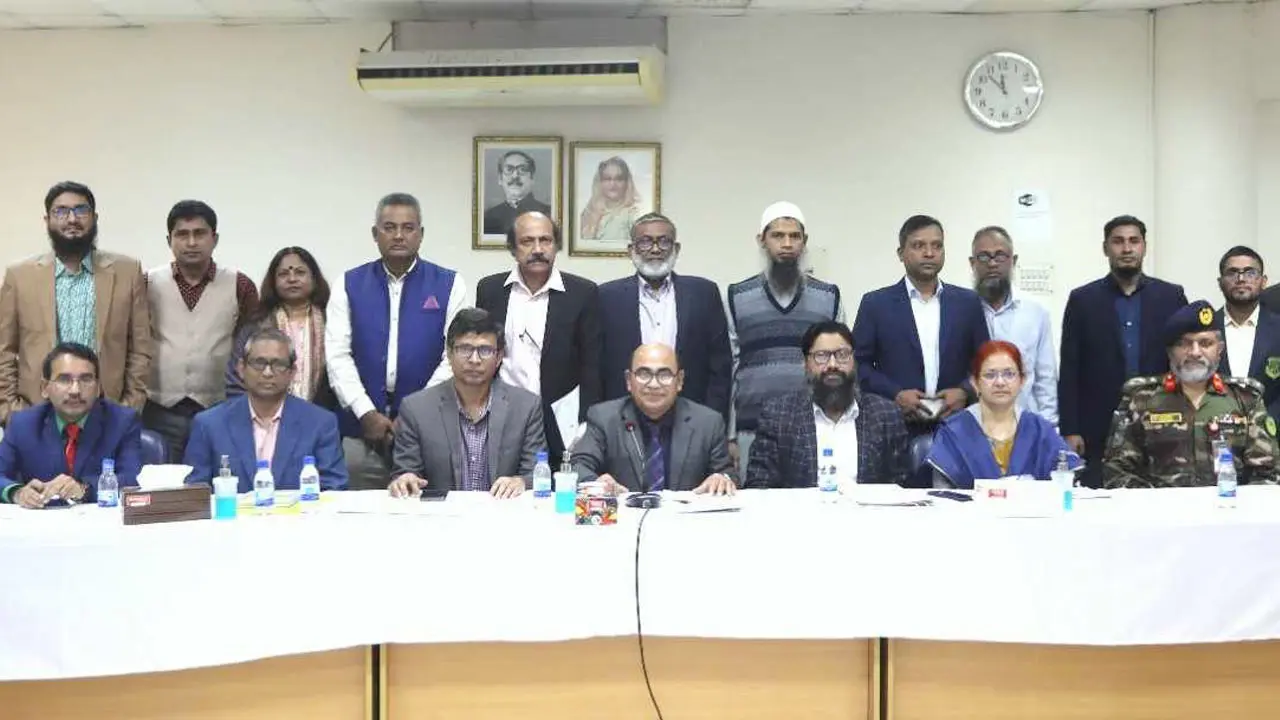 বিশ্ববিদ্যালয়ের উন্নয়ন প্রকল্প যথাসময়ে শেষ করার আহ্বান ইউজিসির