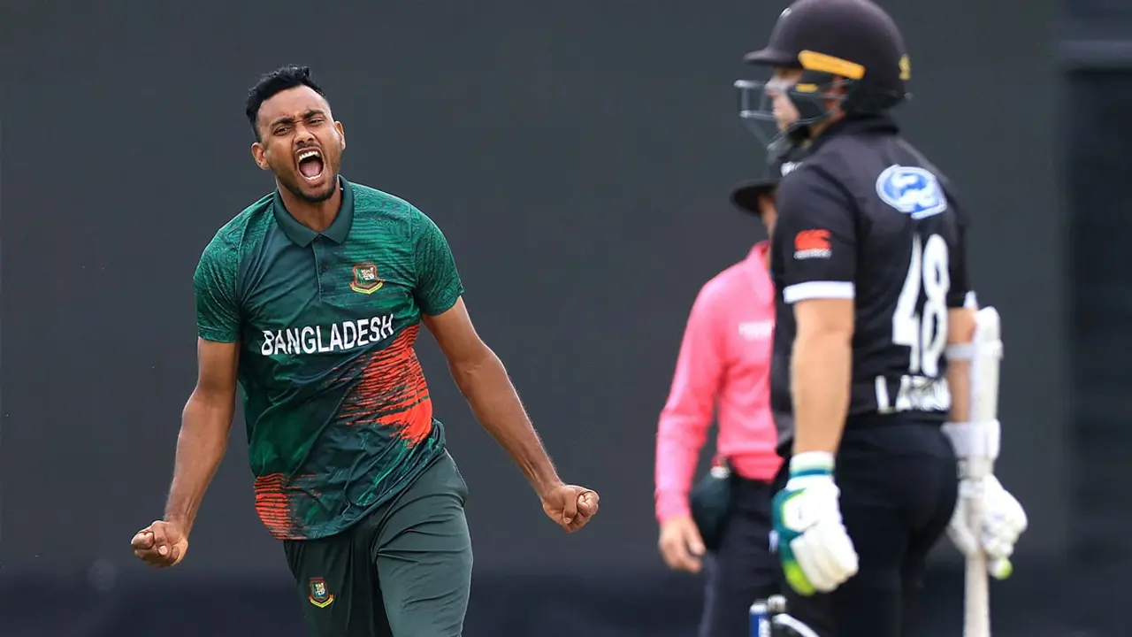দেশের হয়ে তৃতীয় দ্রুততম ফিফটি শরিফুলের