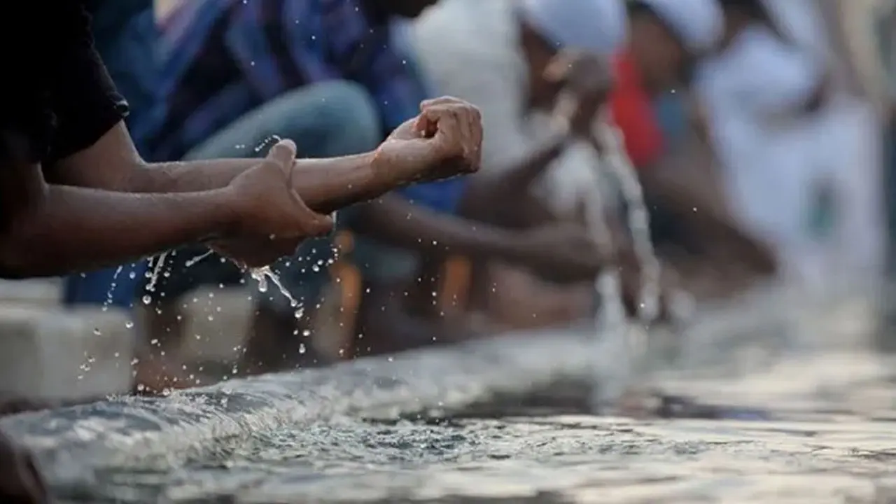 অজুতে ঘন দাড়ি ধোয়ার নিয়ম