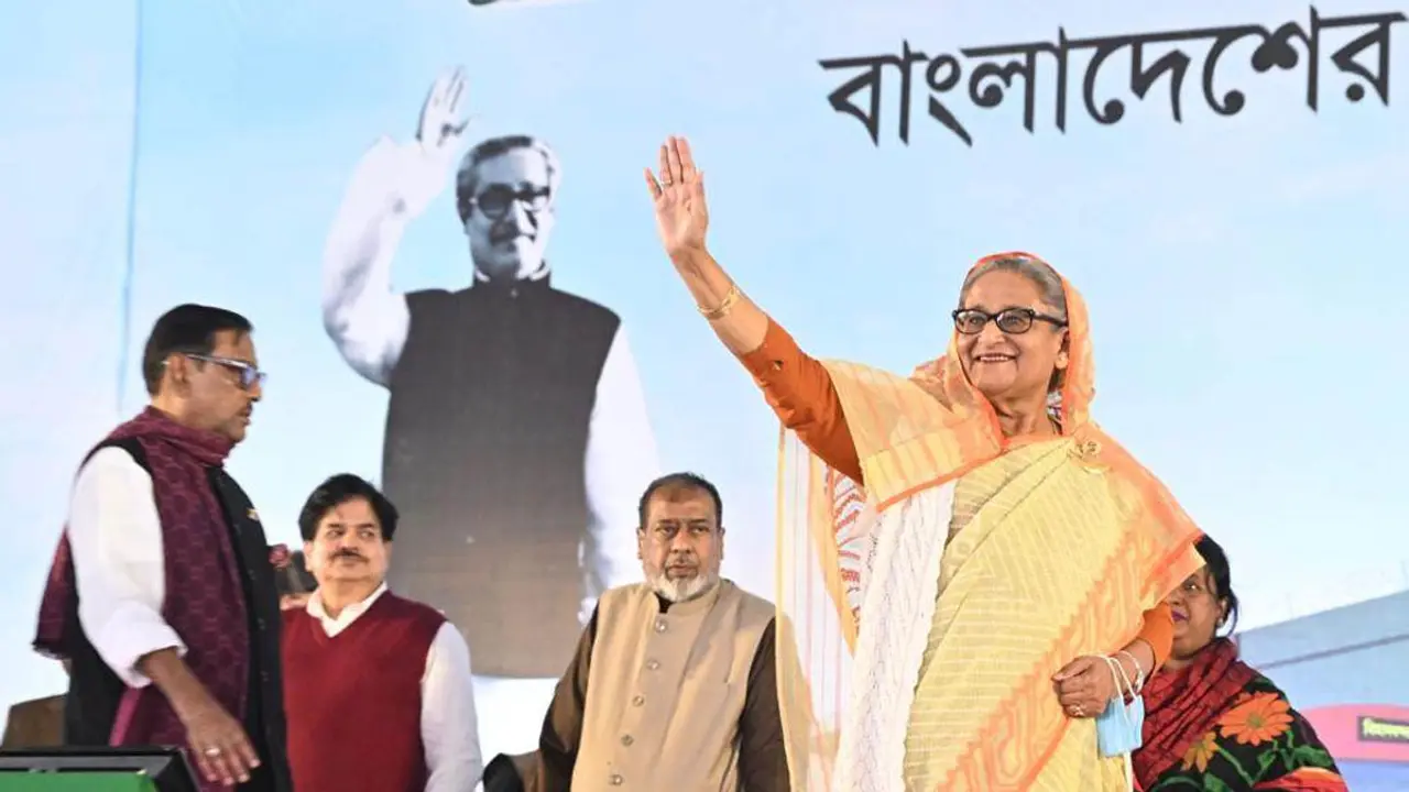 পাতাল মেট্রোরেল নির্মাণকাজের উদ্বোধন করলেন প্রধানমন্ত্রী