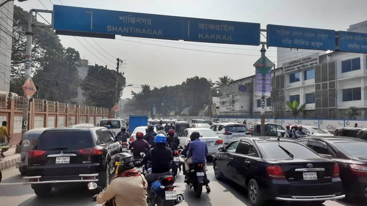 দুপুরে রাজধানীতে তীব্র যানজট