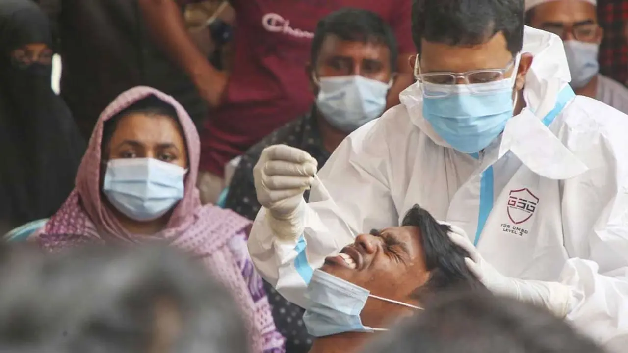 দেশে আরও ১২ জনের করোনা শনাক্ত, সুস্থ ২৫১