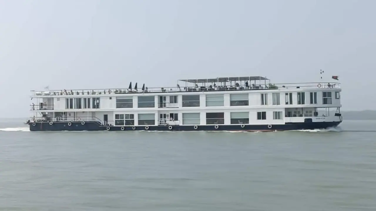 প্রমোদতরী ‘গঙ্গা বিলাস’ এখন সুন্দরবনে, মোংলায় ভিড়বে আজ