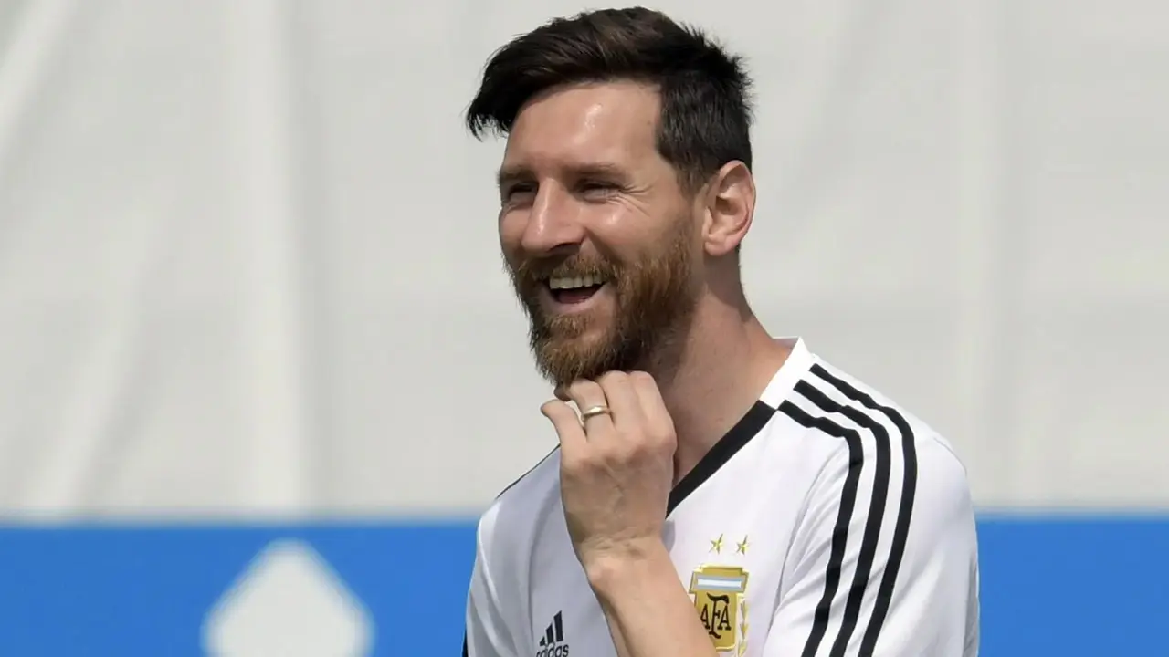 মেসির সতীর্থকেও দলে নিতে চায় মিয়ামি