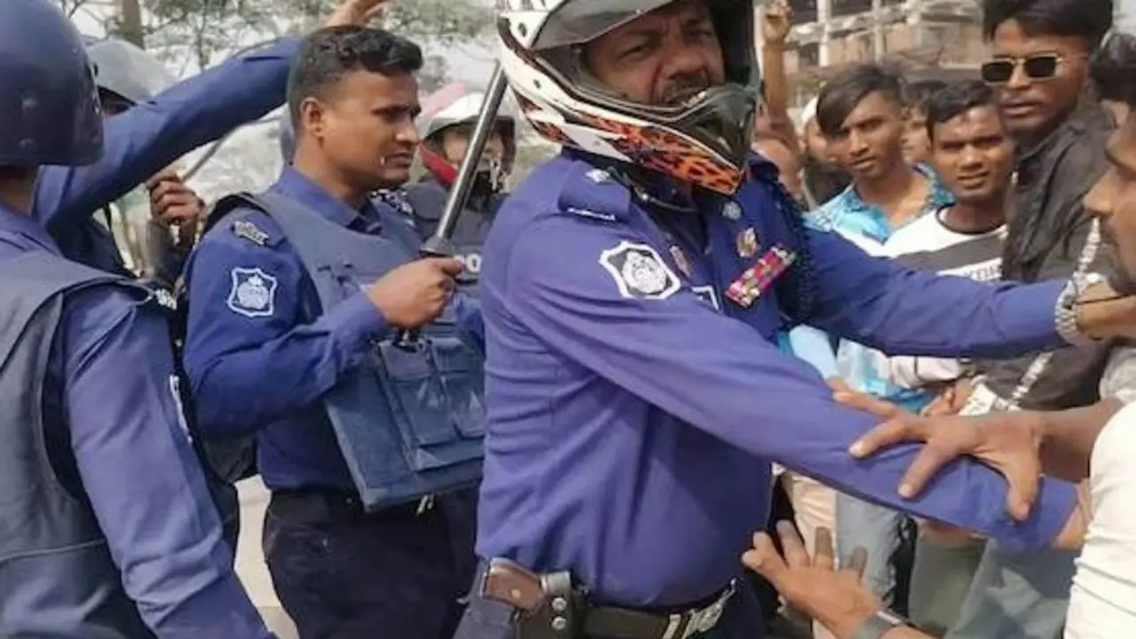 নারায়ণগঞ্জে পুলিশ-বিএনপি সংঘর্ষে আহত ২০