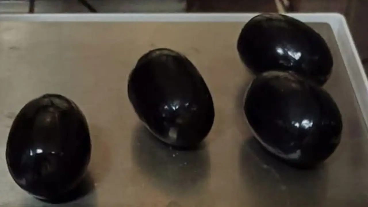 কালো সোনার ডিম, ৪টির দাম ৪৩ লাখ টাকা