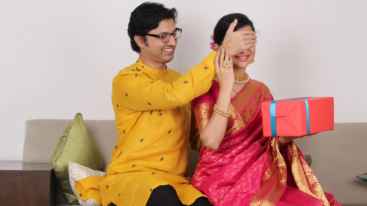 ভালোবাসার উদযাপন হোক বাড়িতেই