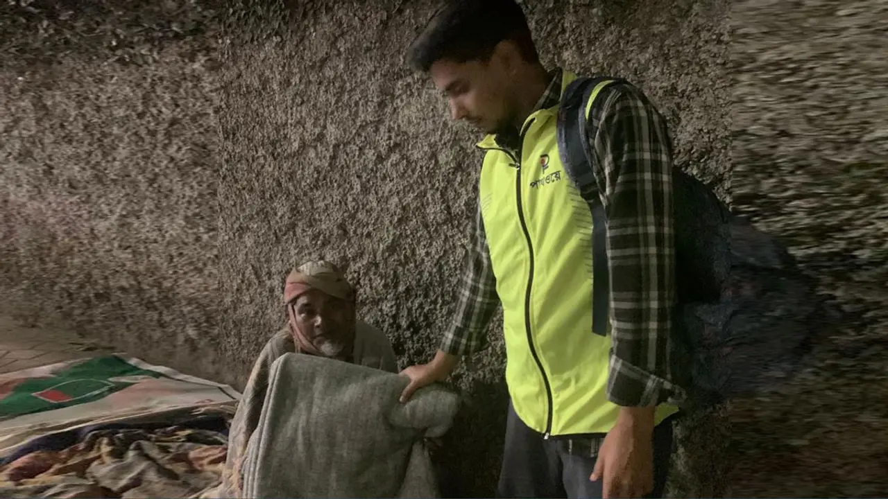 রাজধানীসহ দেশব্যাপী শীতার্তদের মাঝে পাথওয়ের কম্বল বিতরণ