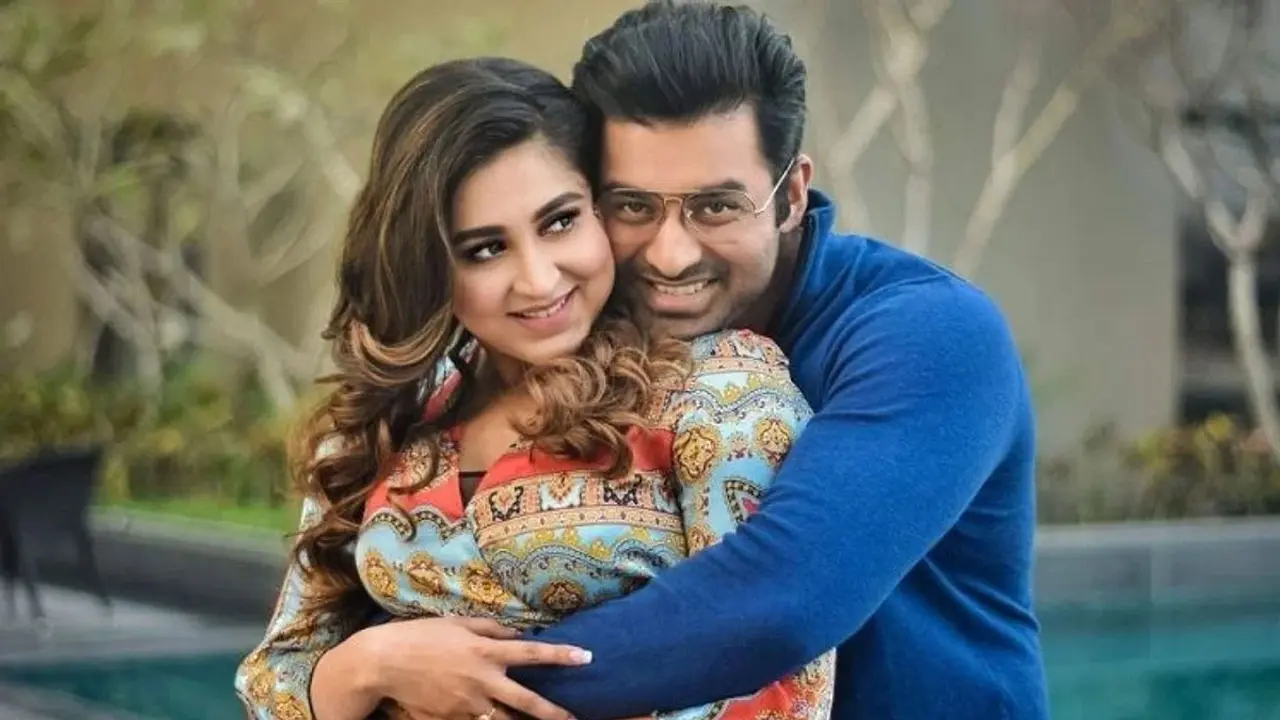 বিয়ে করেছেন অঙ্কুশ-ঐন্দ্রিলা!