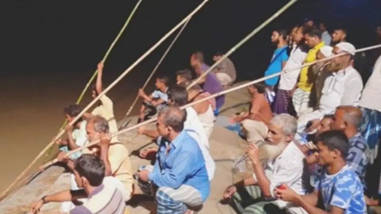ডাকাত পড়ার খবরে মসজিদে মাইকিং, এলাকাজুড়ে আতঙ্ক