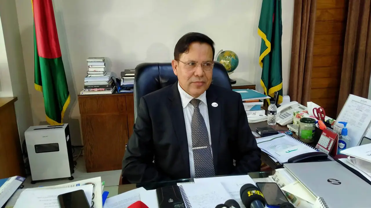 আমরা কোনো ধরনের অনিয়মের পক্ষপাতিত্ব করি না : ইসি হাবিব