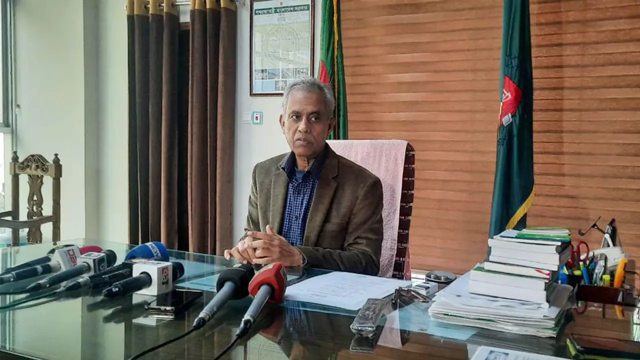 ২৪ জানুয়ারি থেকে ২৩ এপ্রিলের মধ্যে রাষ্ট্রপতি ভোট : ইসি আলমগীর