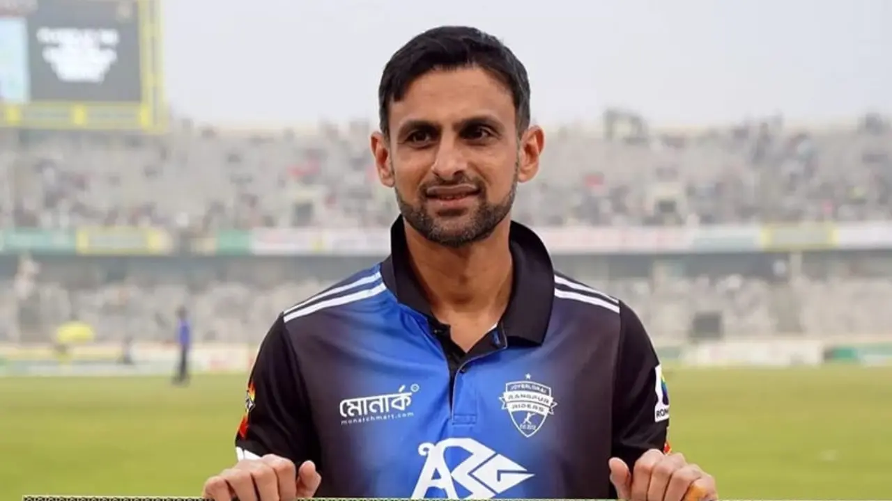 বাংলাদেশকে ভালোবাসেন শোয়েব মালিক