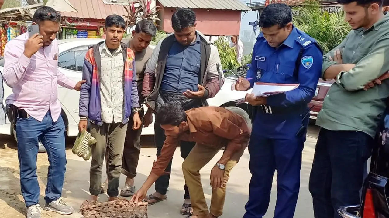 ‘পুরস্কারের আশায়’ বেআইনি মোবাইল কোর্ট!