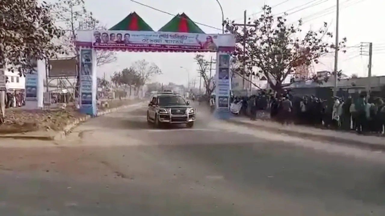 মায়ের নামে কেনা পাট গোডাউন দেখতে খুলনায় প্রধানমন্ত্রী