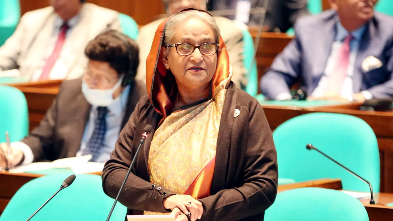 অসাধু ব্যবসায়ীদের বিরুদ্ধে আরও কঠোর ব্যবস্থা নেওয়ার ঘোষণা