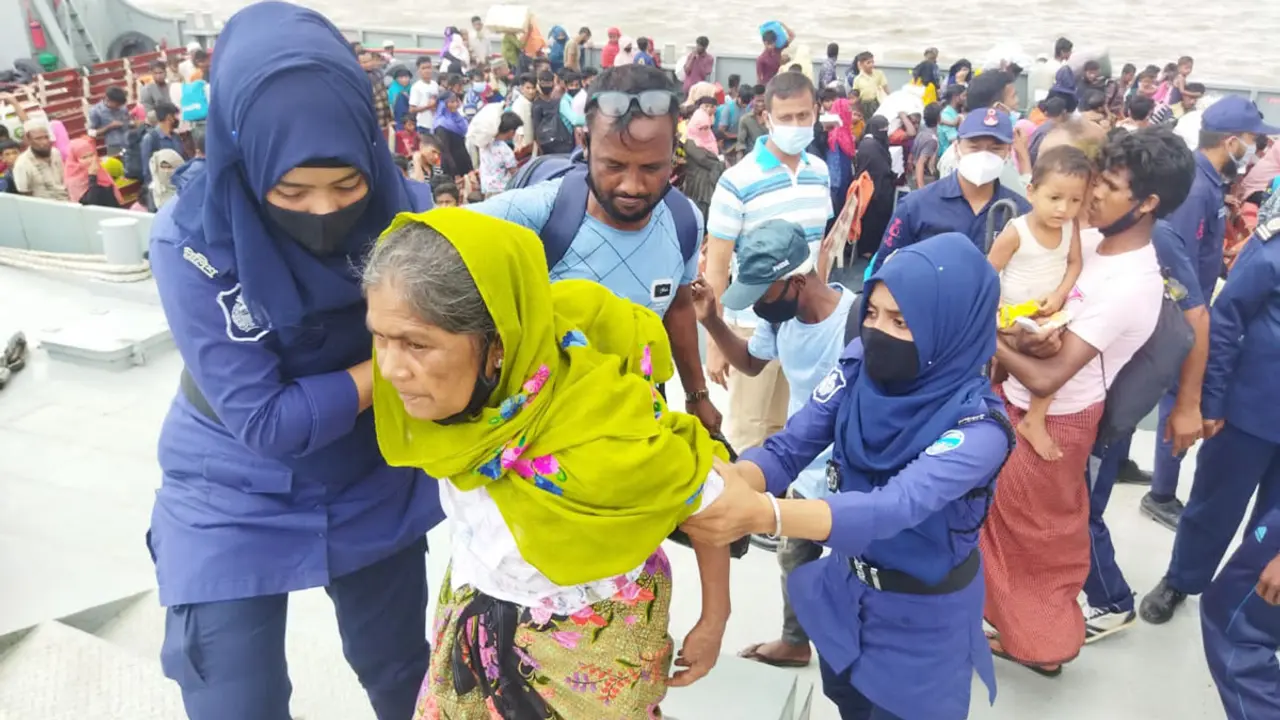 ভাসানচরে পৌঁছাল আরও ৩৫৬ রোহিঙ্গা