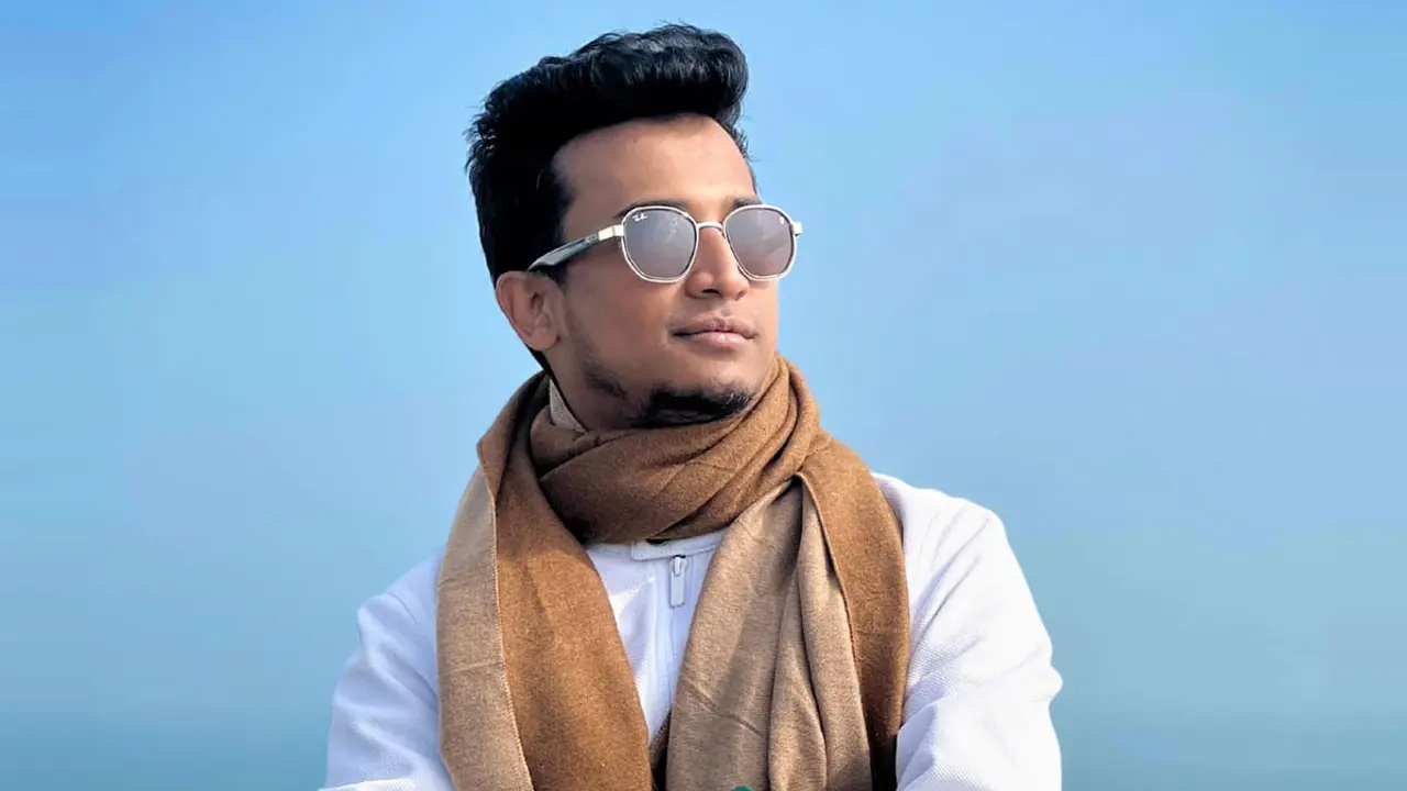 এবার বই নিয়ে সিলেট যাচ্ছেন তাশরীফ