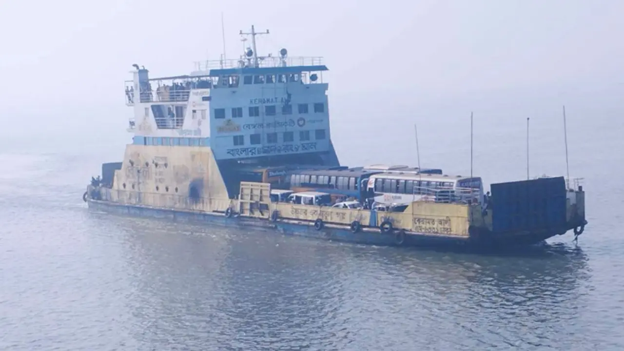 পাটুরিয়া-দৌলতদিয়া নৌপথ স্বাভাবিক