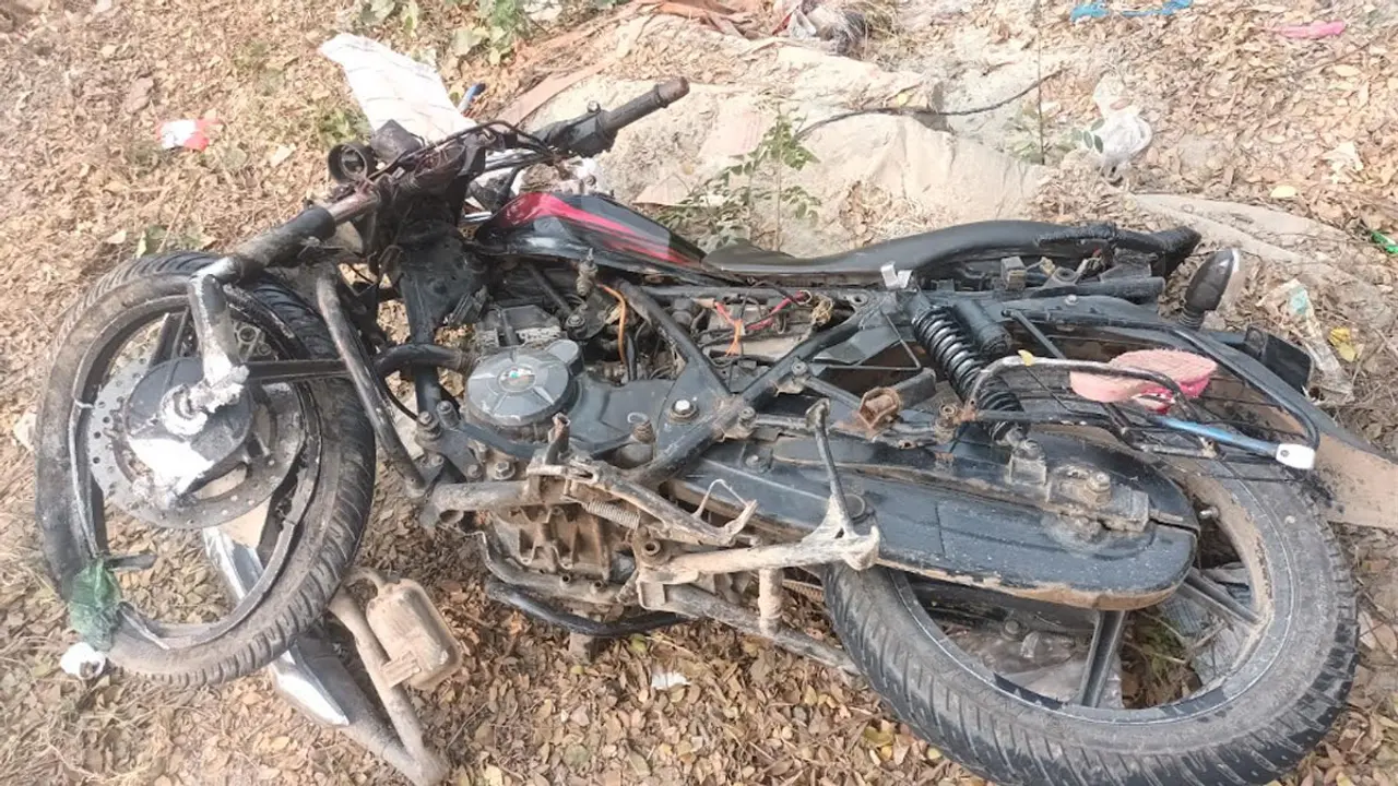 বাস-মোটরসাইকেলের সংঘর্ষে বাবা-মেয়েসহ নিহত ৩