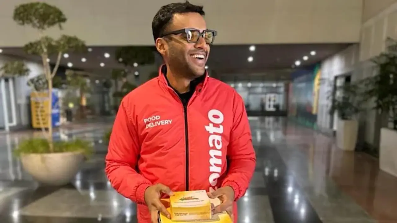 খাবার ডেলিভারি করতে নিজেই বের হলেন সিইও
