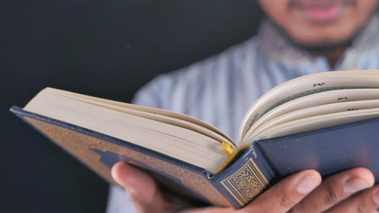 কোরআন ছুঁয়ে মিথ্যা বলার বিধান