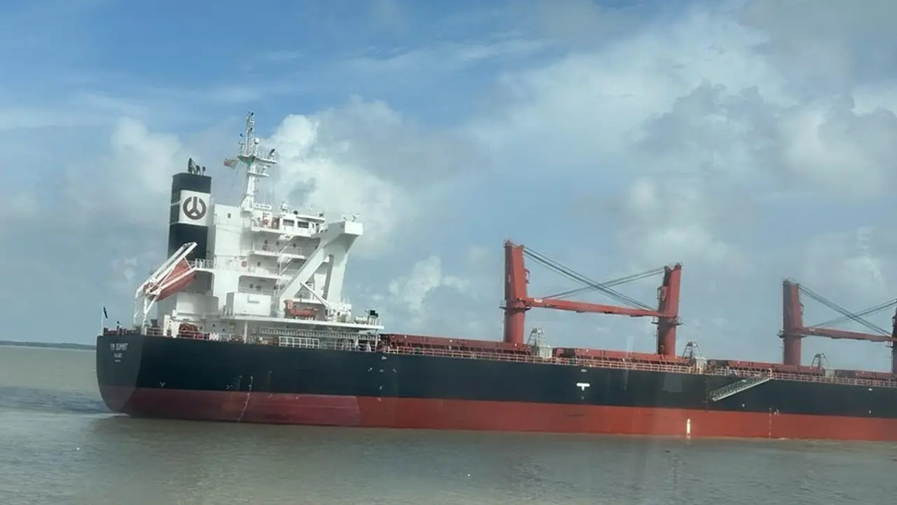 পায়রা বন্দরে ভিড়ল কয়লাবাহী চতুর্থ জাহাজ এমভি সুমিত