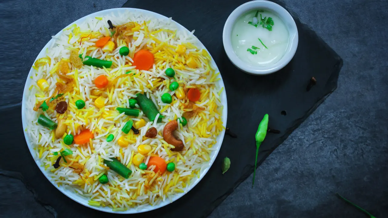 প্রেশার কুকারে সবজি বিরিয়ানি রান্নার রেসিপি