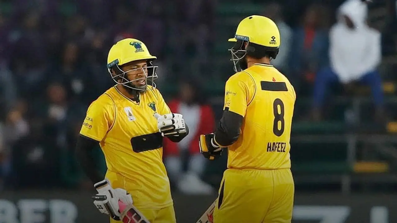 বড় জয়ে কোয়ালিফায়ারে মুশফিকরা