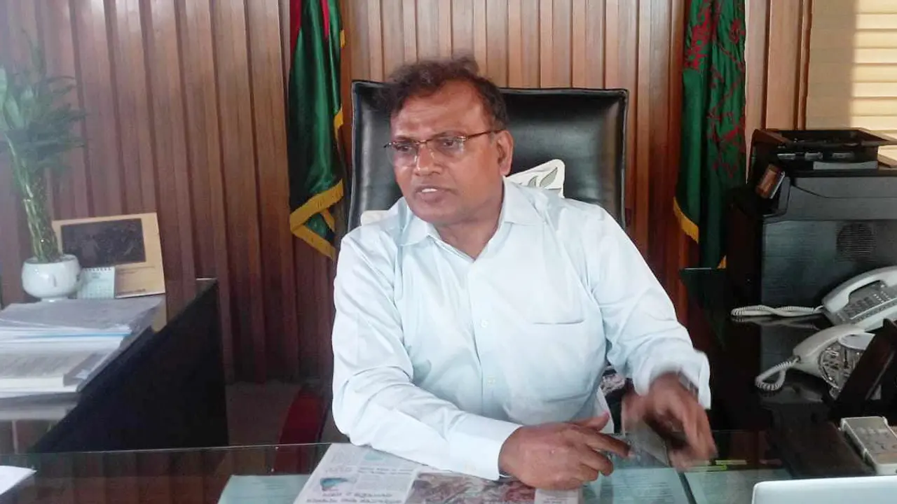 রাজনৈতিক দলগুলোর সংলাপ নিয়ে ভাবছি না : ইসি আনিছুর