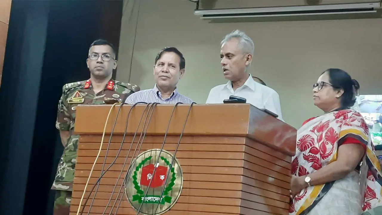 ঢাকা-১৭ আসনের উপনির্বাচনে ১২-১৪ শতাংশ ভোট পড়েছে : ইসি