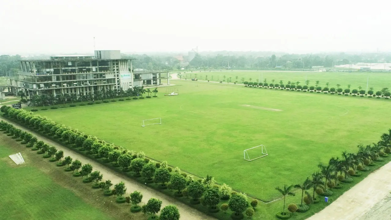 গ্রিন ইউনিভার্সিটি : ক্যারিয়ার গড়তে পারেন বিবিএ-এমবিএ পড়ে