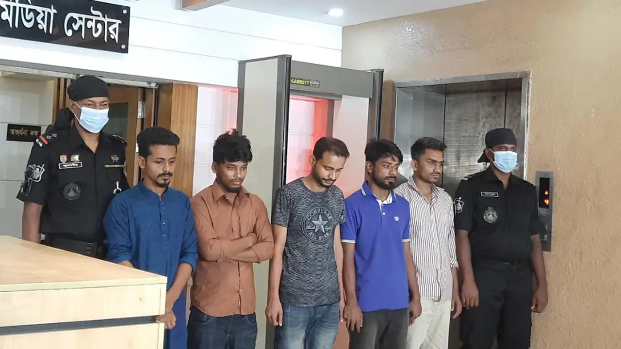 ৫০টির বেশি কিডনি কেনাবেচা করেছেন আনিছুর