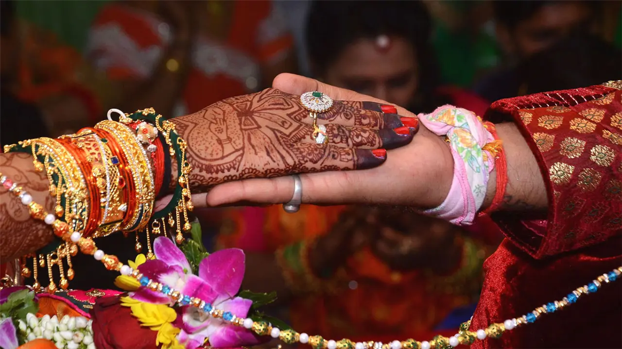 বাড়িতে বিয়ের অনুষ্ঠান হলেই জানাতে হবে পুলিশকে!