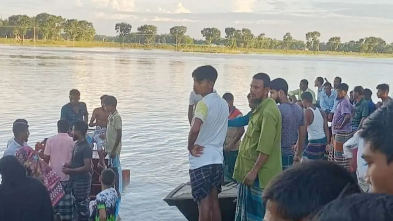 কংস নদীতে নৌকাডুবি : নিখোঁজ একজনের মরদেহ উদ্ধার