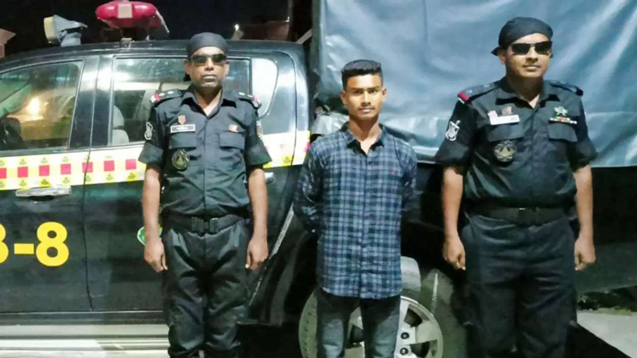 ঝালকাঠিতে বাস দুর্ঘটনা, সুপারভাইজার গ্রেপ্তার