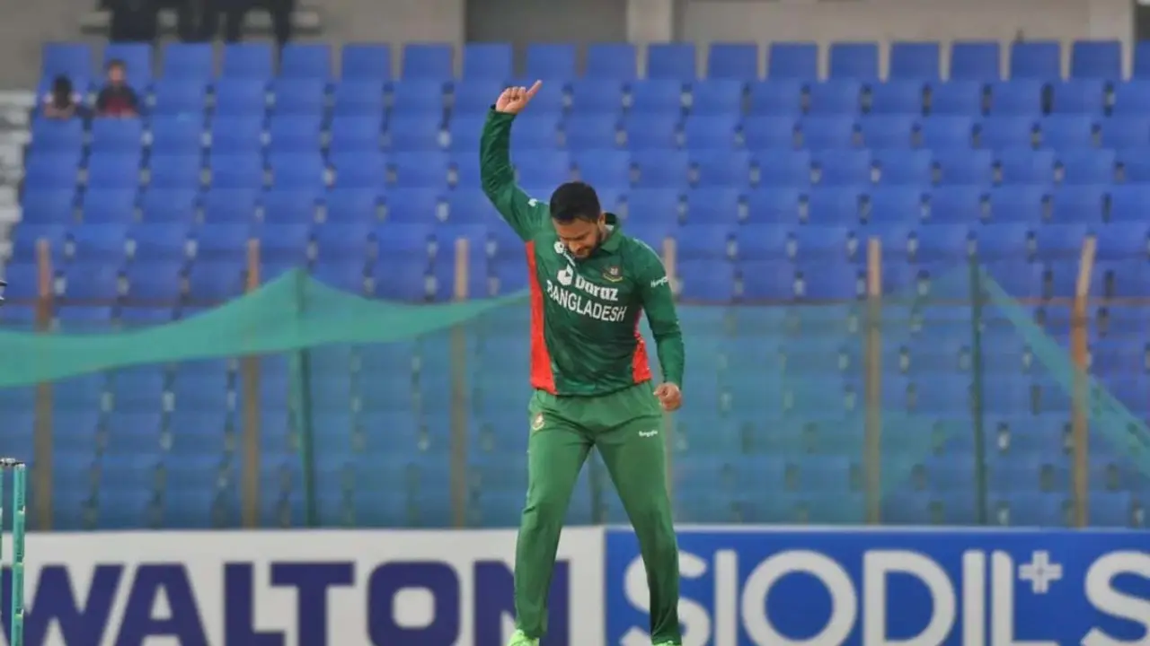 সাকিবের আগে কেবল জয়সুরিয়া
