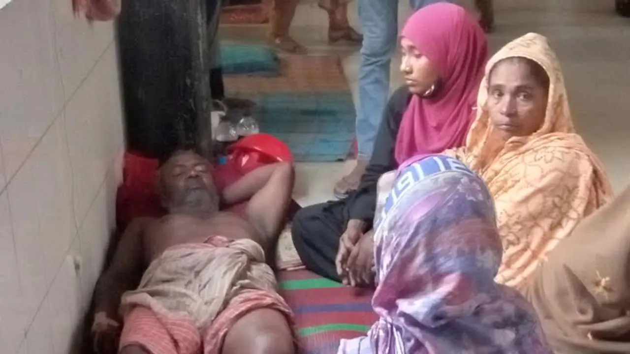 রাসেল ভাইপার ছোবলের পর সাপ মেরে হাসপাতালে হাজির রোগী