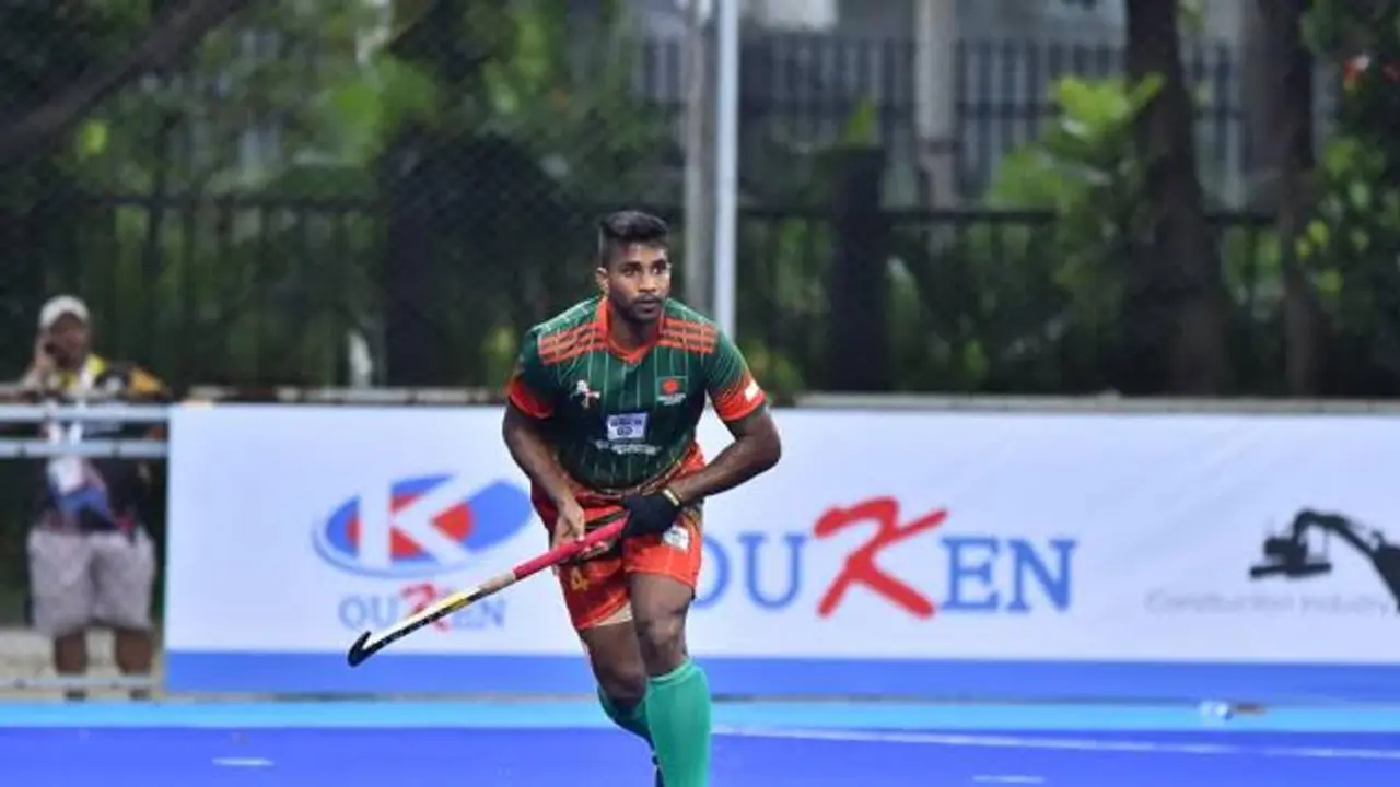 ক্যাম্প ছাড়লেন সাবেক অধিনায়ক