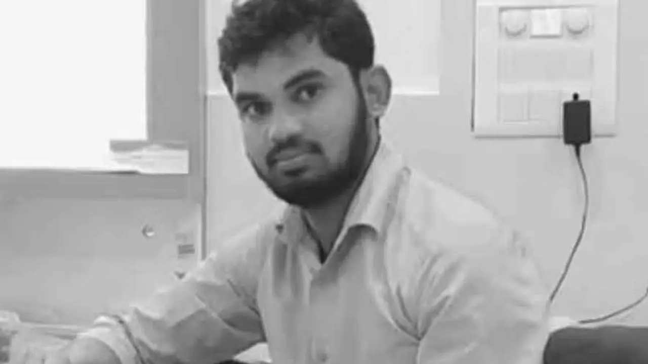 ফোন বাঁচাতে গিয়ে ট্রেন থেকে পড়ে যুবক নিহত