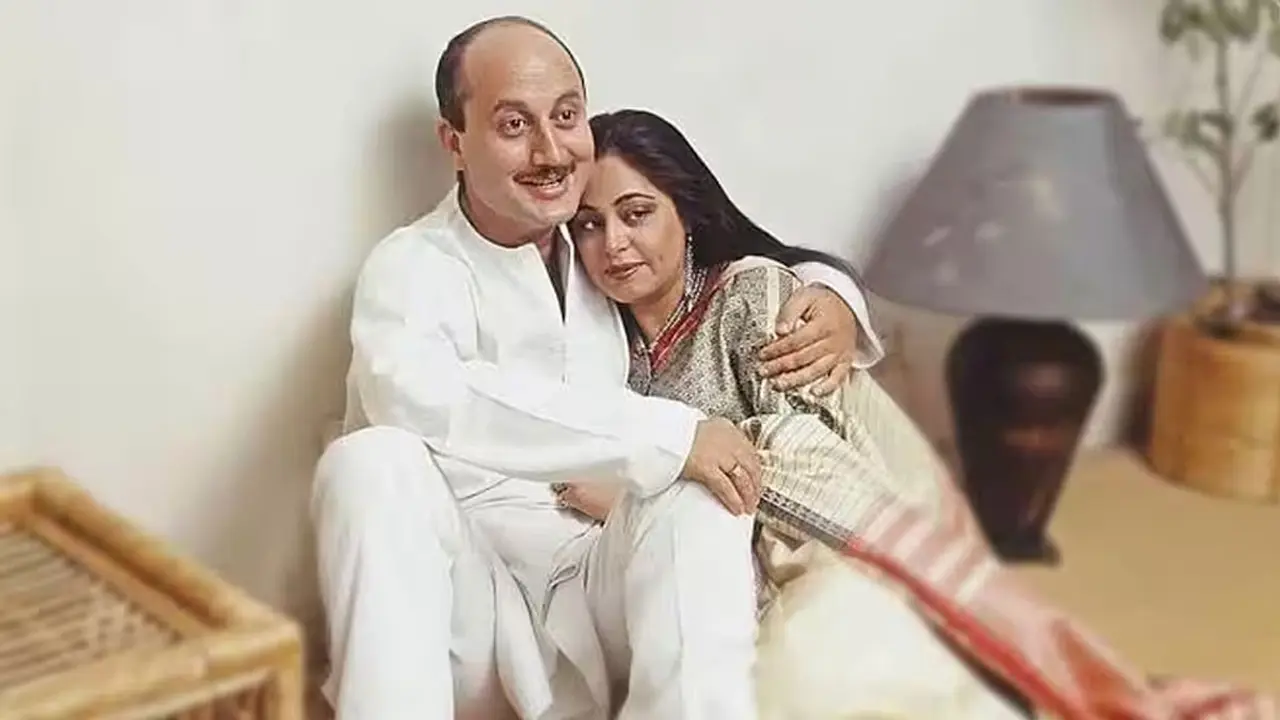 বেস্টফ্রেন্ডের প্রেমে পড়ে স্বামীকে ডিভোর্স দেন অভিনেত্রী!