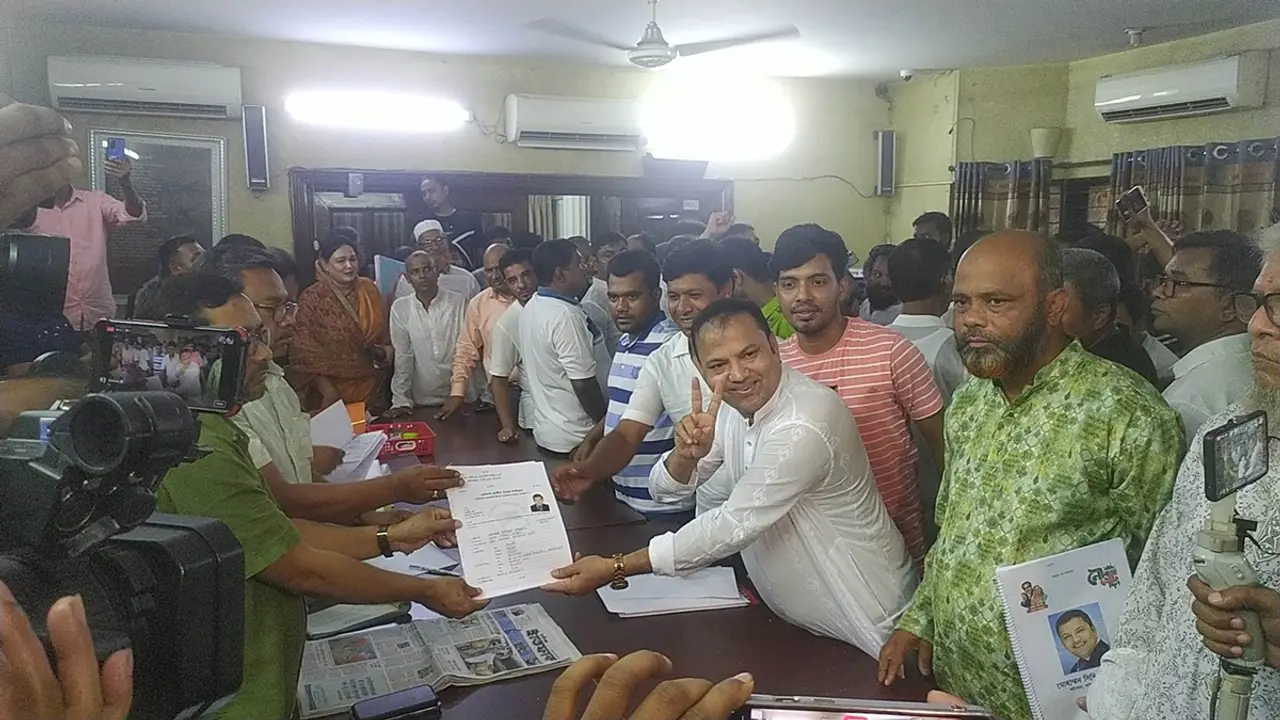 ফারুকের আসনে মনোনয়ন জমা দিলেন সিদ্দিক