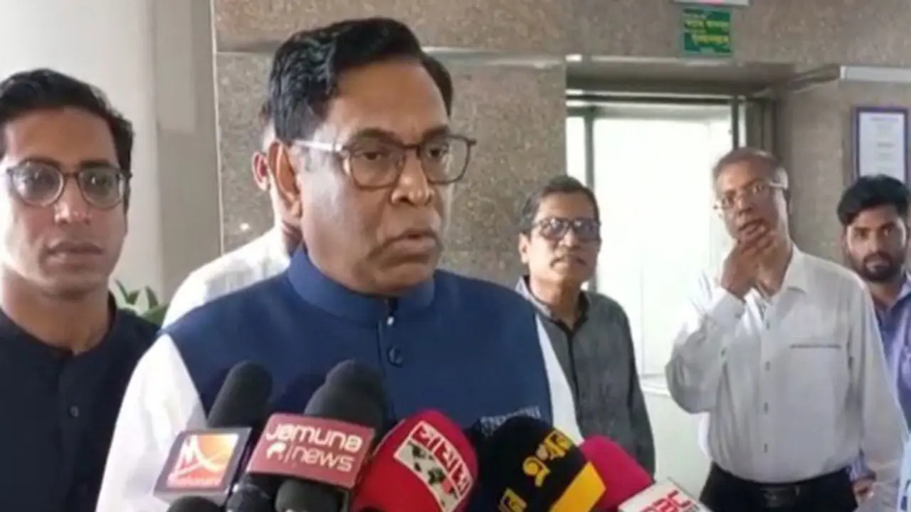 বর্তমানে ১৭০০ মেগাওয়াটের বেশি লোডশেডিং চলছে : নসরুল হামিদ