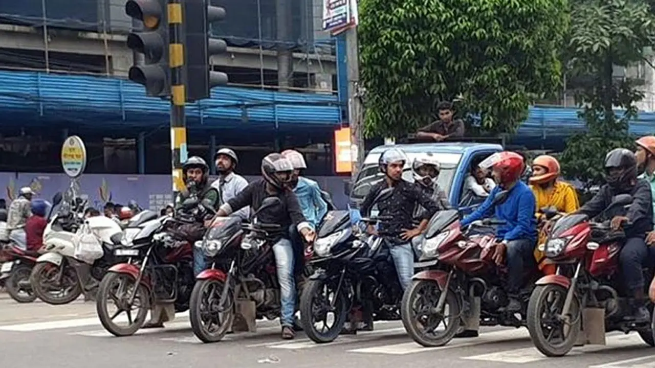 মোটরসাইকেলের বেঁধে দেওয়া গতিসীমা নিয়ে যা বললেন কাদের