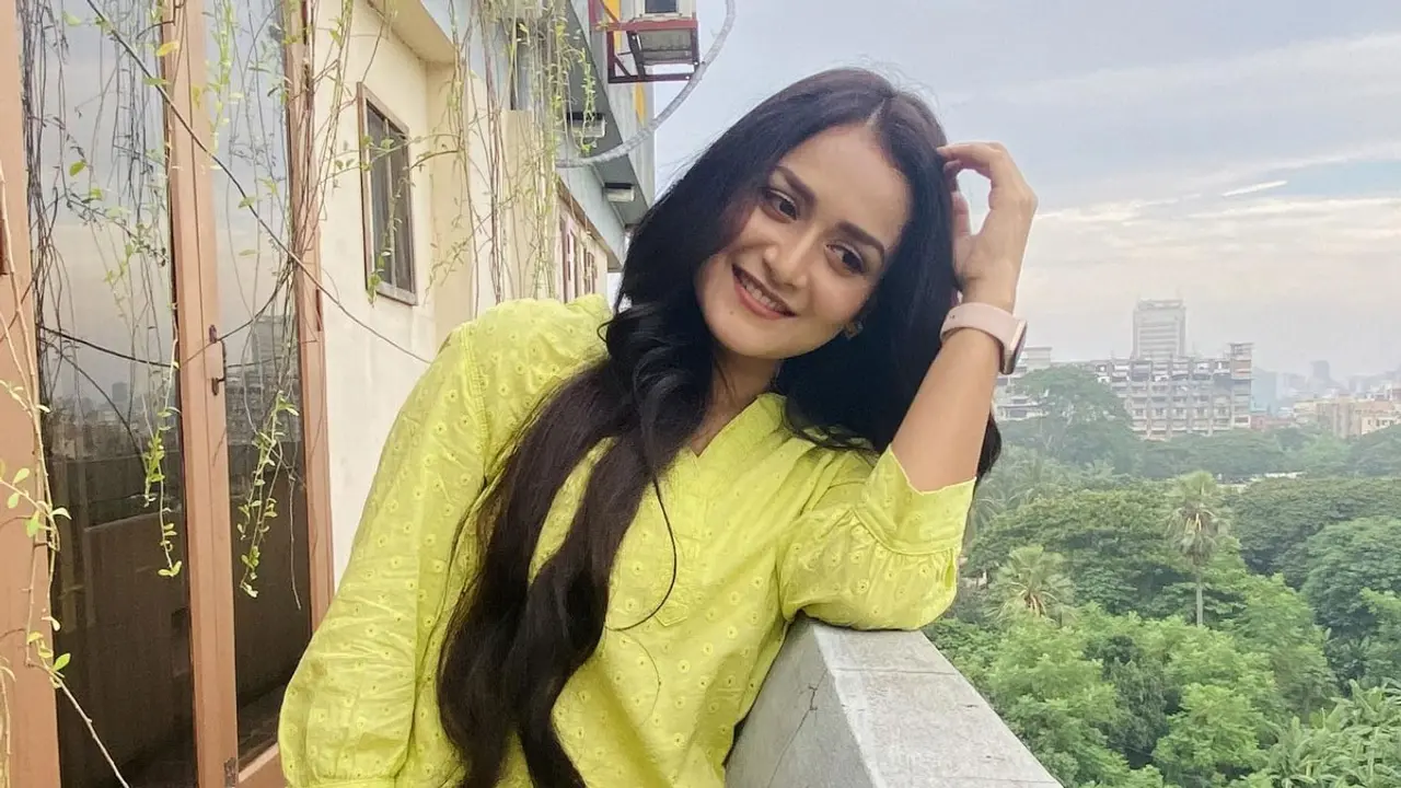 অপারেশন টেবিলে অভিনেত্রী নাদিয়া