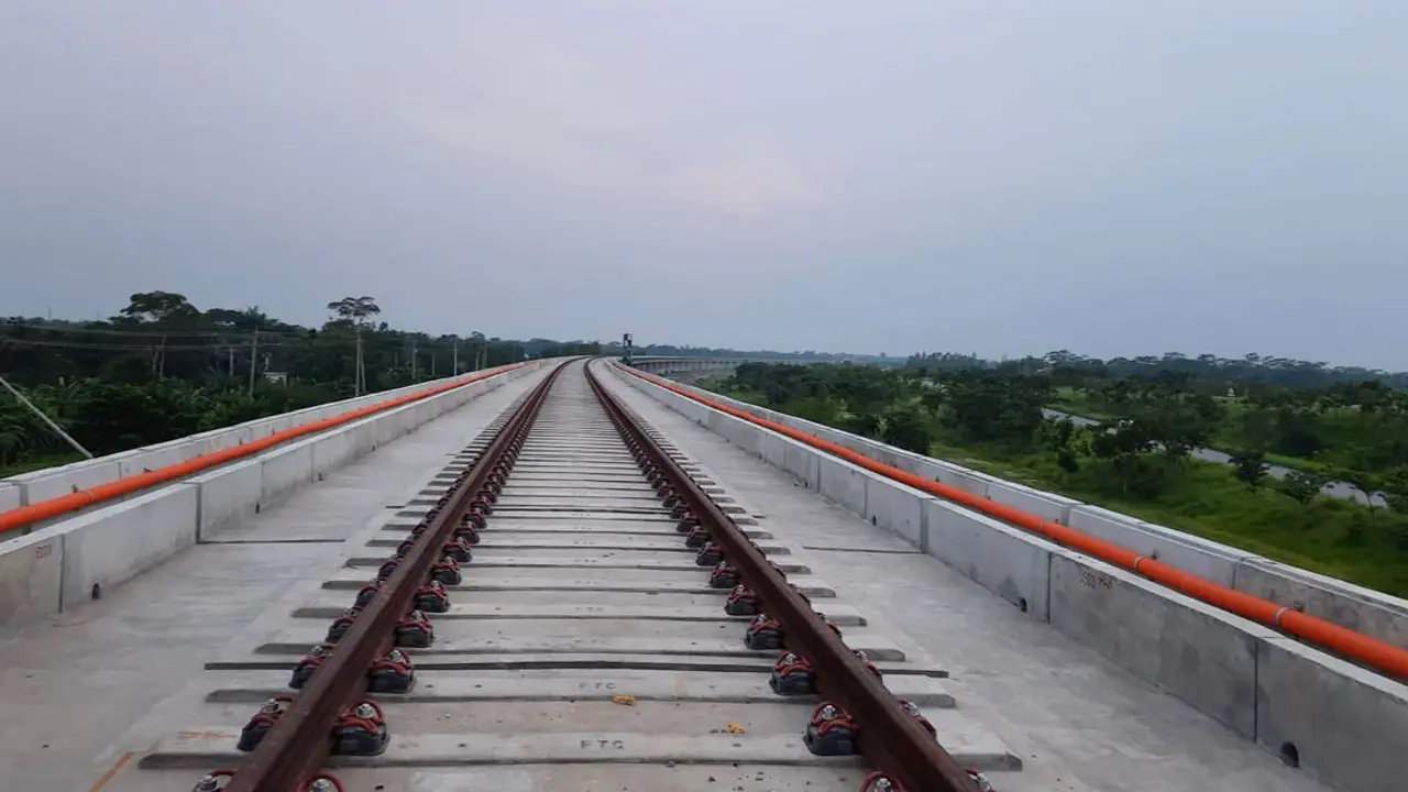 একটি স্লিপার বসলেই পদ্মা সেতুতে চলবে ট্রেন